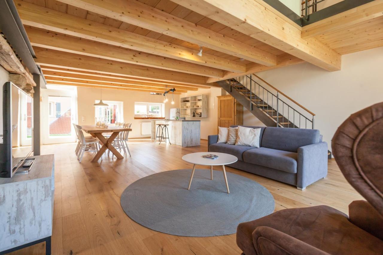 Baumgartners Dreiseithof - Historisch, Modern, Zentral Apartment Bad Krozingen Ngoại thất bức ảnh