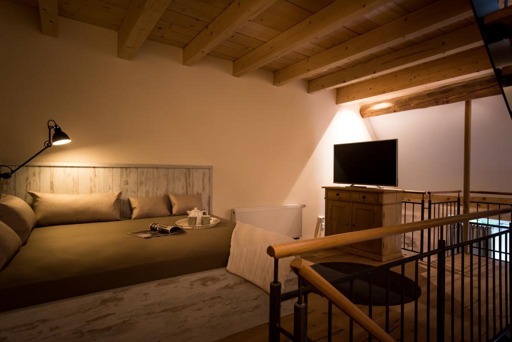 Baumgartners Dreiseithof - Historisch, Modern, Zentral Apartment Bad Krozingen Ngoại thất bức ảnh