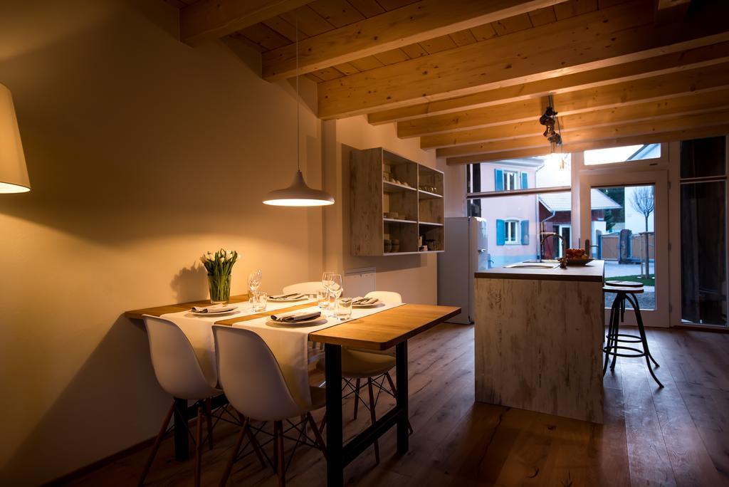 Baumgartners Dreiseithof - Historisch, Modern, Zentral Apartment Bad Krozingen Ngoại thất bức ảnh